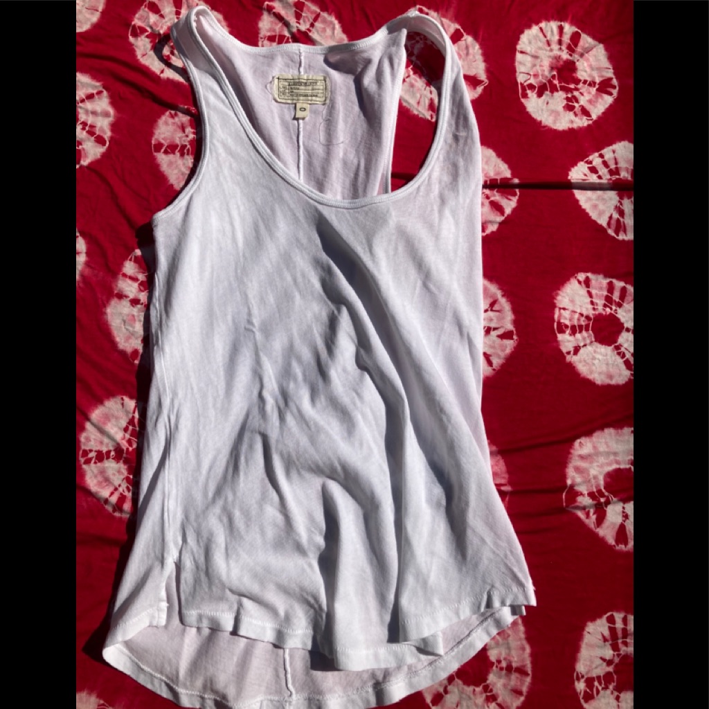 Women’s Basic Tee.